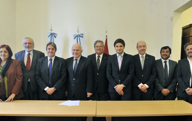 Hay equipo. El gobernador electo