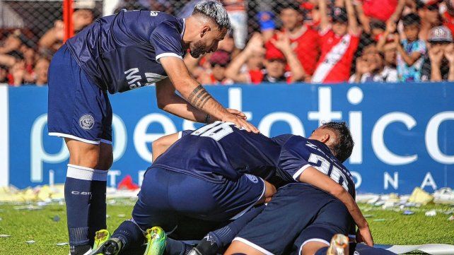 Independiente Rivadavia ganó de visitante.