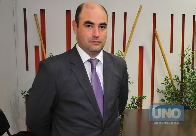 Acercamiento. Agustín González