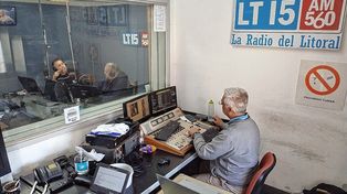 La radio líder en la región de Salto Grande llega a sus 53 años en el aire.