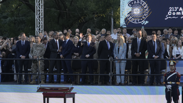 El palco que compartieron Javier Milei y Maximiliano Pullaro también contó con la presencia de funcionarios del Ejecutivo nacional.