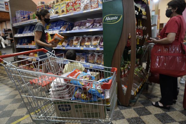 La inflación de agosto fue del 7% y desaceleró menos de lo esperado