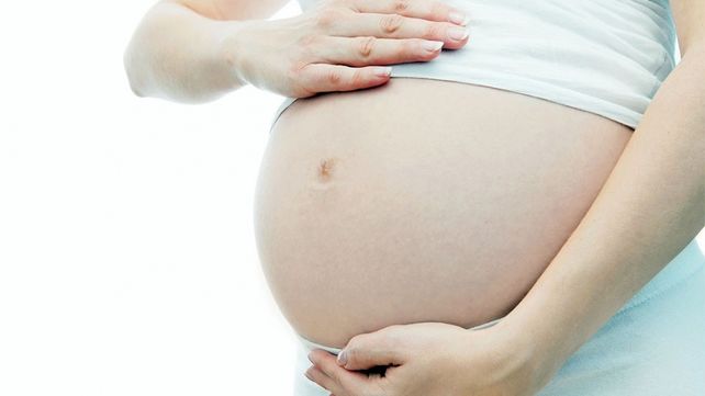 Piden que las embarazadas se cuiden especialmente por el riesgo de transmitir la enfermedad a su bebé.