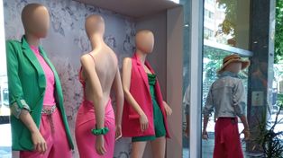 Cuánto hay que gastar en ropa para ir a graduaciones o fiestas