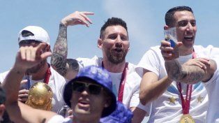 Messi y Di María en el festejo y ahora en Rosario.
