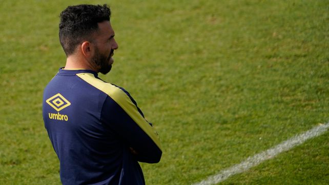 Tevez tiene un desafío grande en estos días: sostener a Buonanotte desde lo anímico.