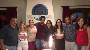 Los sextillizos de Cañada del Ucle se juntaron en familia para celebrar sus 30 años