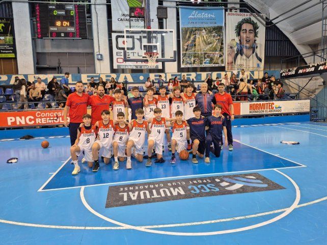 El plantel de básquet estuvo compuesto por 14 jugadores que representaron a diez clubes distintos