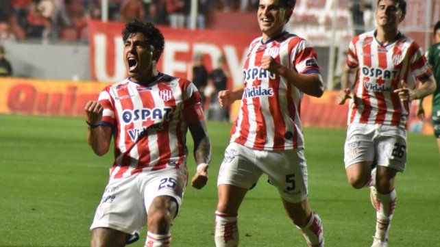 Unión goleó 4-1 a Sarmiento.
