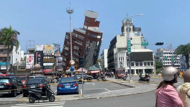 Terremoto En Taiwán Al Menos 9 Muertos Y Más De 100 Réplicas