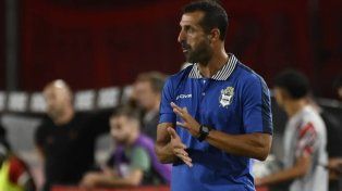 Zaniratto le ganó la pulseada a Gallardo y se quedó con el premio al Mejor DT de la Fecha