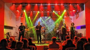 Prisma: la experiencia Pink Floyd estará por primera vez en Tierra Bomba esta noche