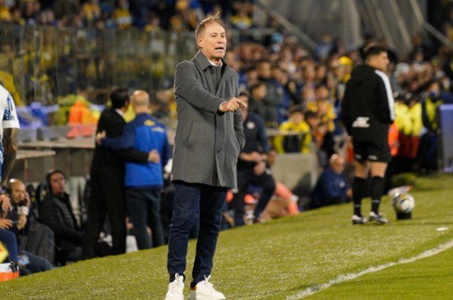Ariel Holan se la juega con un equipo bien ofensivo. Quiere que Central se vuelva con los tres puntos.
