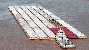 Las empresas armadoras paraguayas cuestionan el cobro del peaje.