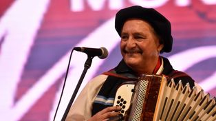 Monchito viejo nomá, un documental sobre el mítico chamamecero rosarino Ramón Merlo, se estrena este jueves en el Teatro La Comedia