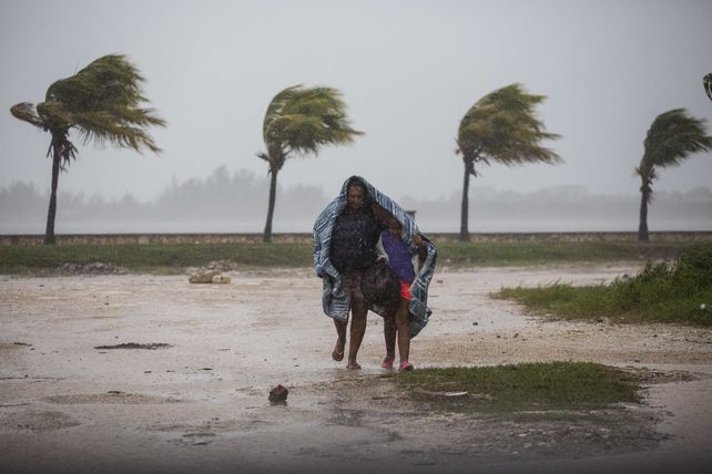 Irma llegó a Cuba con vientos de más de 200 kilómetros por hora&nbsp;