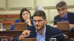 Pullaro se sube al ring de la investigación sobre espionaje ilegal