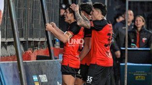¿Marini apuesta por la dupla ofensiva del Colón campeón?