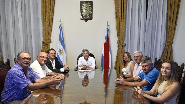 Rogelio Frigerio anunció la pavimentación del acceso a Puerto Curtiembre.