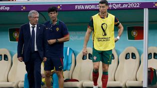 Todo mal. Cristiano Ronaldo fue marginado por el DT del 11 titular ante Suiza y esta decisión generó un problema en la selección de Portugal.