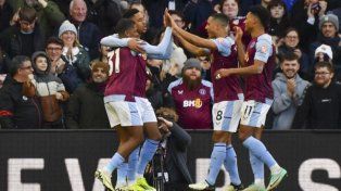 Aston Villa venció a Nottinghan Forest y sigue cuarto en la Premier