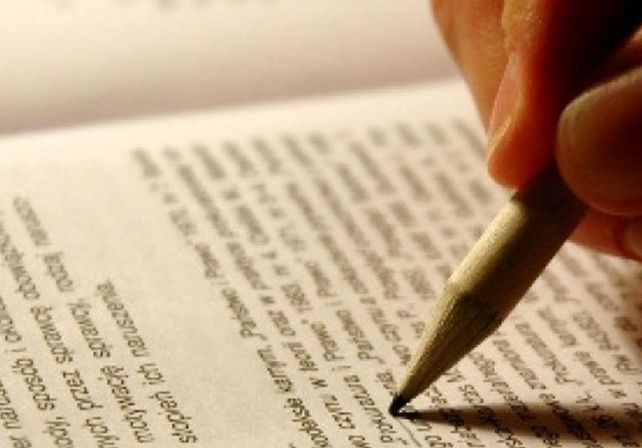 Organizan un taller literario para docentes y estudiantes en la UCSF