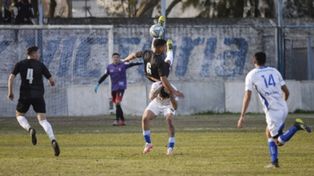 Argentino cayó 1 a 0 ante Juventud Unida, tocó fondo y se fue su DT Leonardo Morelli