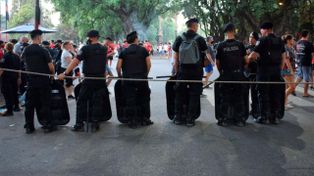 Por hacer pintadas, hinchas de Newells y Central no podrán entrar a las canchas