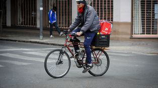 Con más desempleo, crece el trabajo en apps: ya supera el millón de personas en Argentina