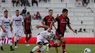 Patronato y Newells juegan un duelo clave por la permanencia