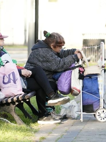 Crece la población en situación de calle y cambia su perfil