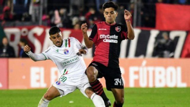 David Sotel fue el cinco titular en el empate de Newells ante Audax por la Sudamericana y puede repetir.