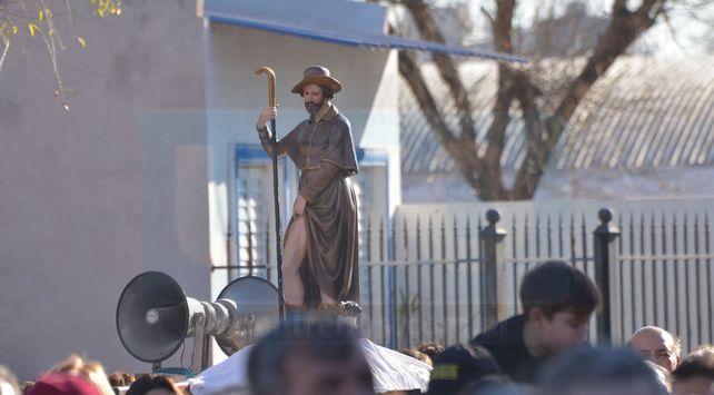 Una multitud veneró a San Cayetano