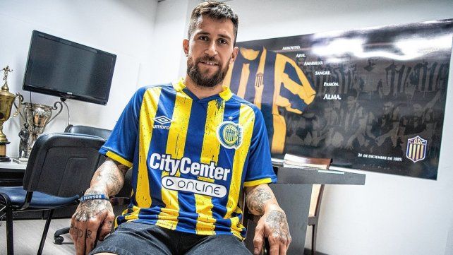 Gómez fue presentado en Rosario Central tras ser buscado por Unión