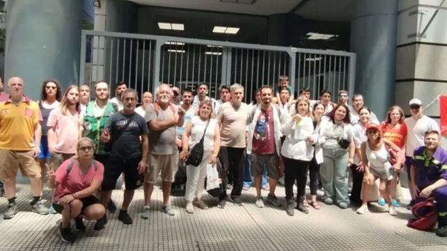 La cadena de farmacias Dr Ahorro se declaró en cesación de pagos. Cerró 11 locales y despidió a más de 100 trabajadores