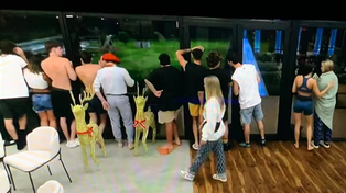 Captura de TV. Los participantes de Gran Hermano observaban sorprendidos como el viento arrasaba con todos los objetos del patio