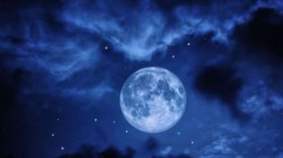 La segunda luna llena de agosto podrá verse a simple vista hacia el este en el cielo de Rosario.