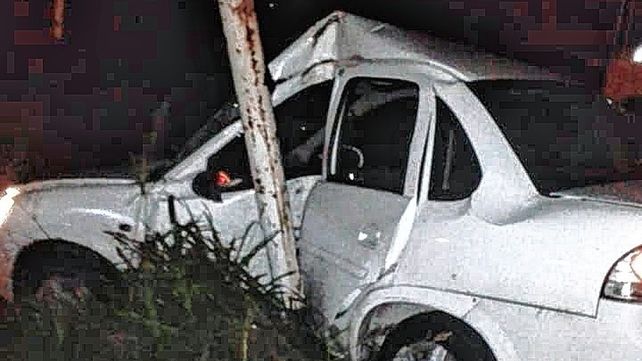 Paraná: despistó y estrelló su automóvil contra una columna