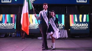Alejandro Mahon y Samanta Rossi Coghlan, integrantes de la delegación de Irlanda, fueron distinguidos como embajadores culturales de la Fiesta de Colectividades 2023.