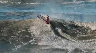 Olas de tres metros y un torneazo de surf que coronó a los campeones argentinos