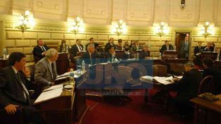 El senado santafesino aprobó los 610 cargos para el Poder Judicial
