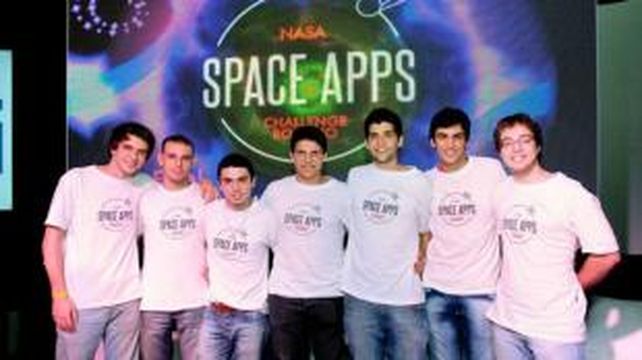 El grupo de estudiantes rosarinos seleccionados en el concurso.