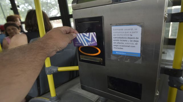 Bolsillos flacos. Cada vez se hace más difícil pagar el boleto
