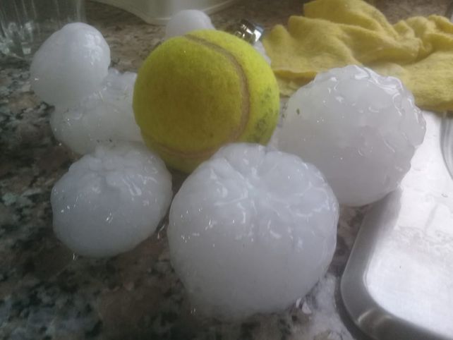 Impactantes imágenes que dejó la caída de granizo en el sur