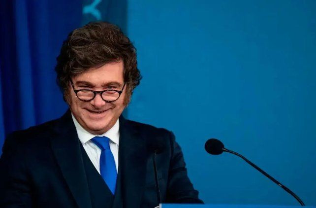 Milei dijo que la baja en la natalidad es por el aborto legal y los pañuelitos verdes