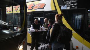 Exigen DNI para viajar en micros de larga distancia