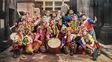 La murga rosarina Y Parió La Abuela vuelve a escena con humor, política y espíritu carnavalero
