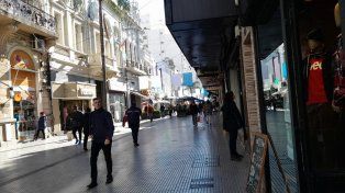 La recesión no afloja: las ventas minoristas cayeron 15,7% anual en julio y las pymes piden reducir impuestos