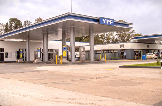 El gobierno busca estaciones YPF modernas en la autopista