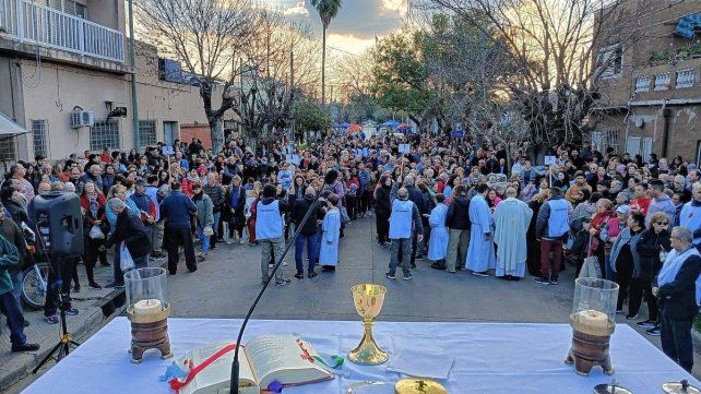 Como cada 7 de agosto, cientos de personas celebraron el día de San Cayetano en Santa Fe